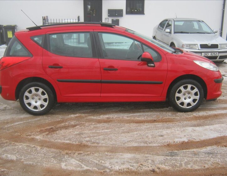 Peugeot 207 Kombi 1,4 l 54 kw