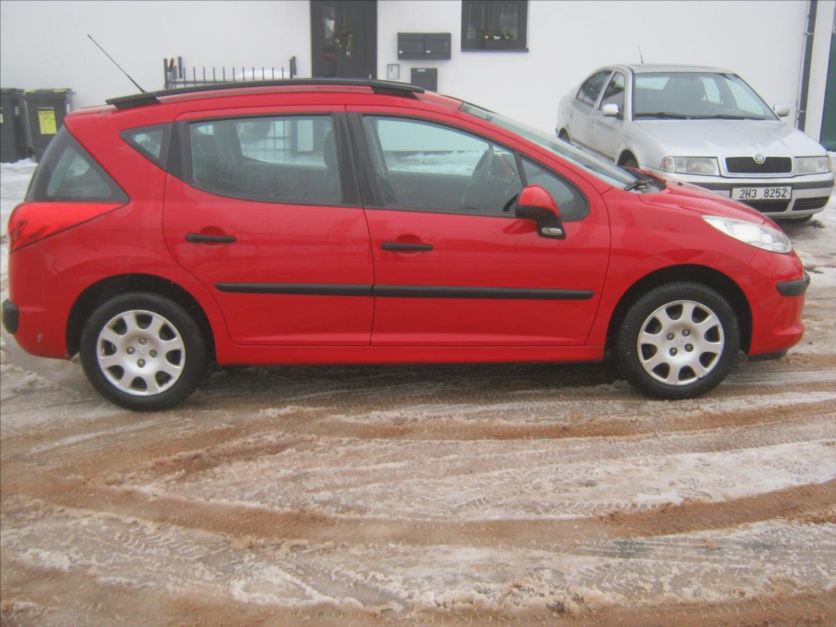 Peugeot 207 Kombi 1,4 l 54 kw