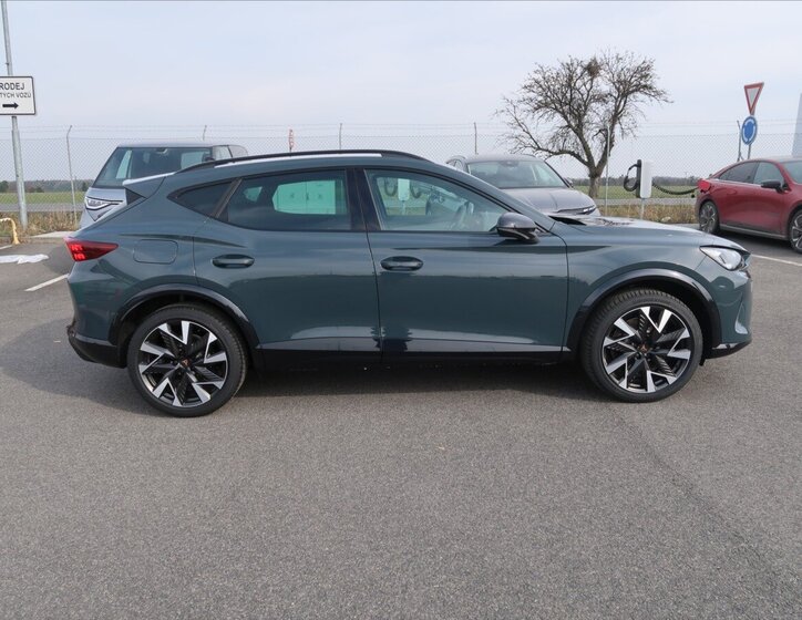 Cupra Formentor SUV / Terénní 2,0 l 195 kw