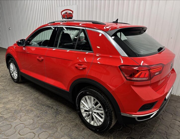 Volkswagen T-Roc SUV / Terénní 2,0 l 140 kw