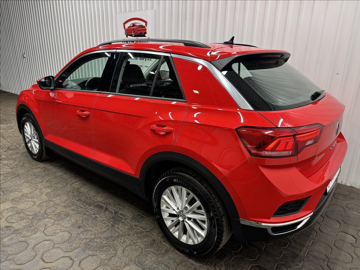 Volkswagen T-Roc SUV / Terénní 2,0 l 140 kw