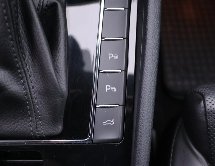 Škoda Superb Liftback 2,0 l 140 kw