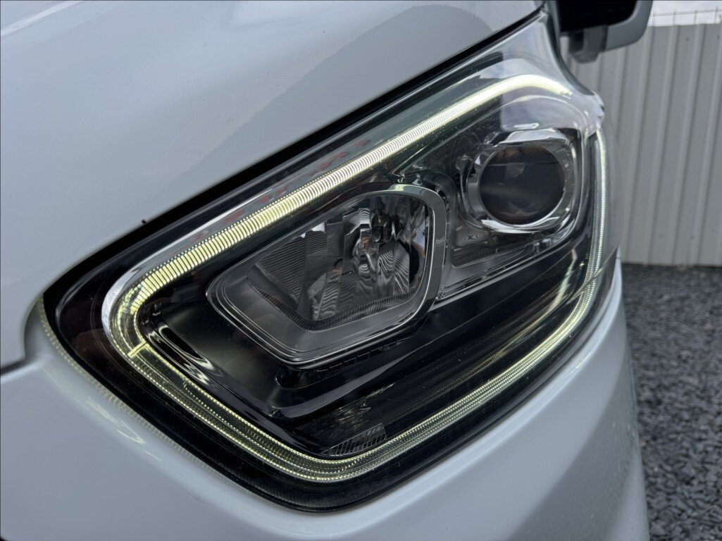 Ford Transit Custom Kombi 2,0 l 96 kw