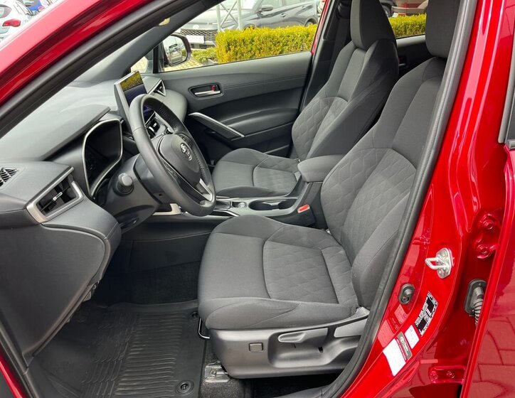 Toyota Corolla Cross SUV / Terénní 1,8 l 72 kw