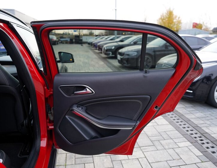 Mercedes-Benz GLA 18