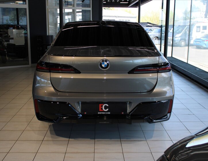 BMW Řada 7 Ostatní 3,0 l 210 kw