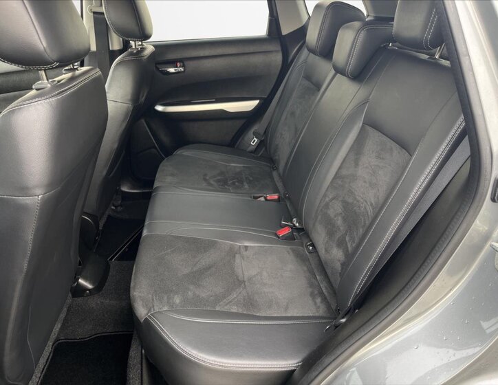 Suzuki Vitara SUV 1,6 l 88 kw