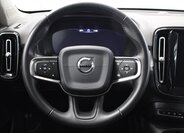 Volvo XC40 SUV / Terénní 2,0 l 182 kw