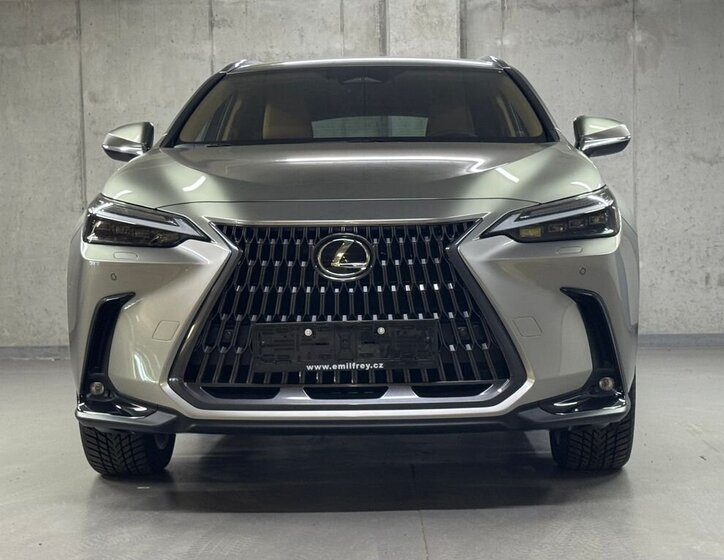 Lexus NX 350h SUV 2,5 l 190 kw