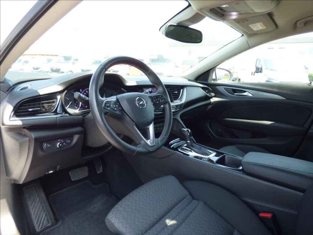 Opel Insignia Hatchback 2,0 l 125 kw