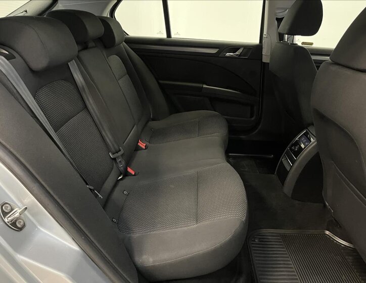 Škoda Superb Liftback 2,0 l 103 kw