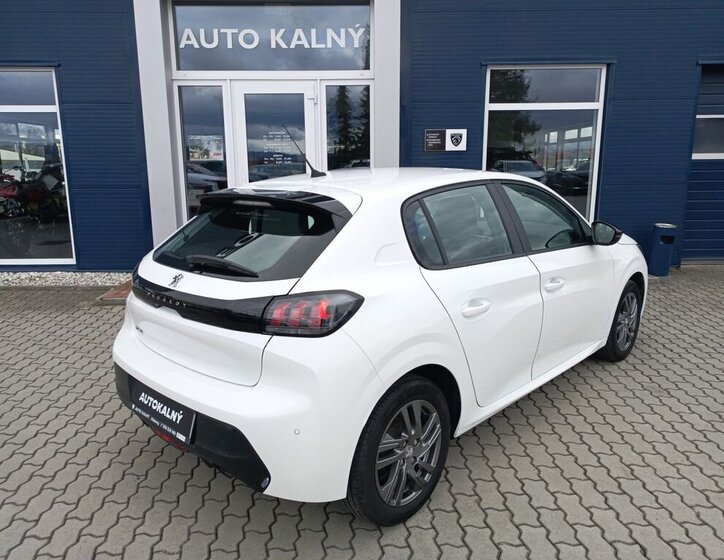 Peugeot 208 Hatchback 1,2 l 55 kw
