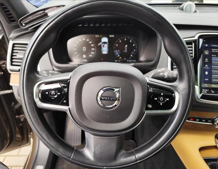 Volvo XC90 14