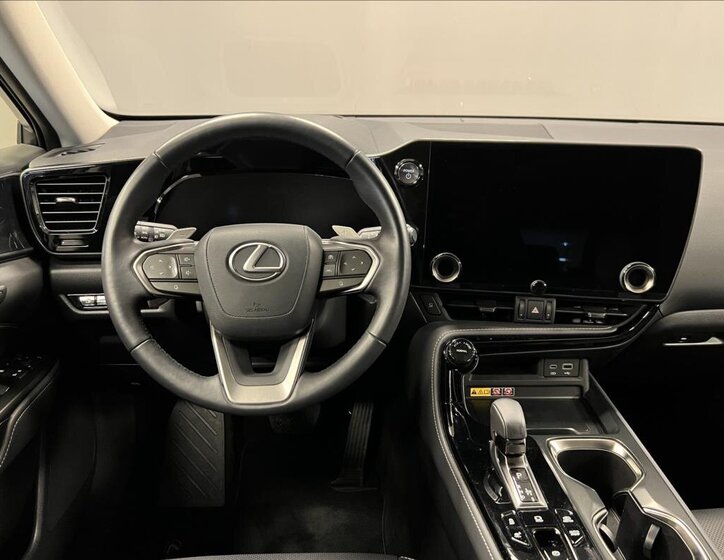 Lexus NX 450h plus SUV / Terénní 2,5 l 227 kw