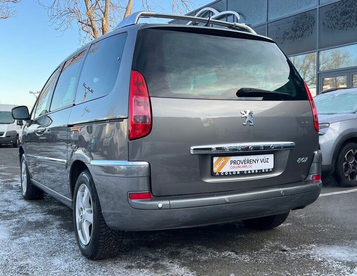 Peugeot 807 MPV 2,0 l 120 kw