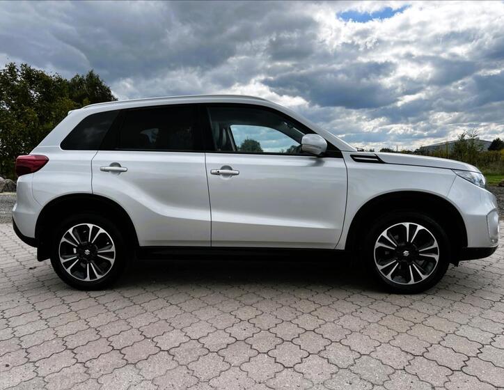 Suzuki Vitara 14