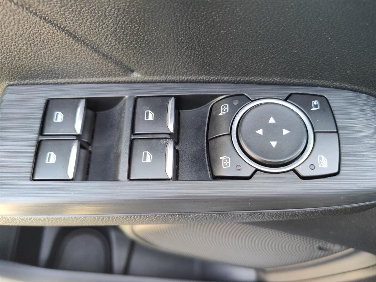 Ford Kuga SUV 1,5 l 110 kw