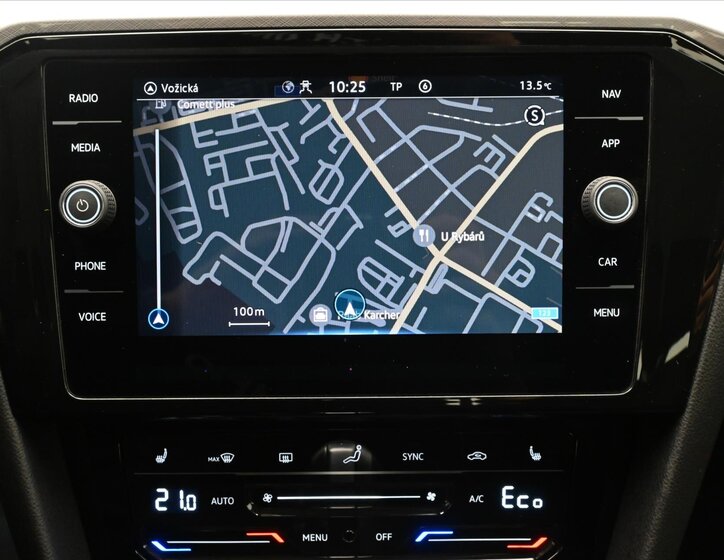 Volkswagen Passat Sedan / Limuzína 1,4 l 115 kw