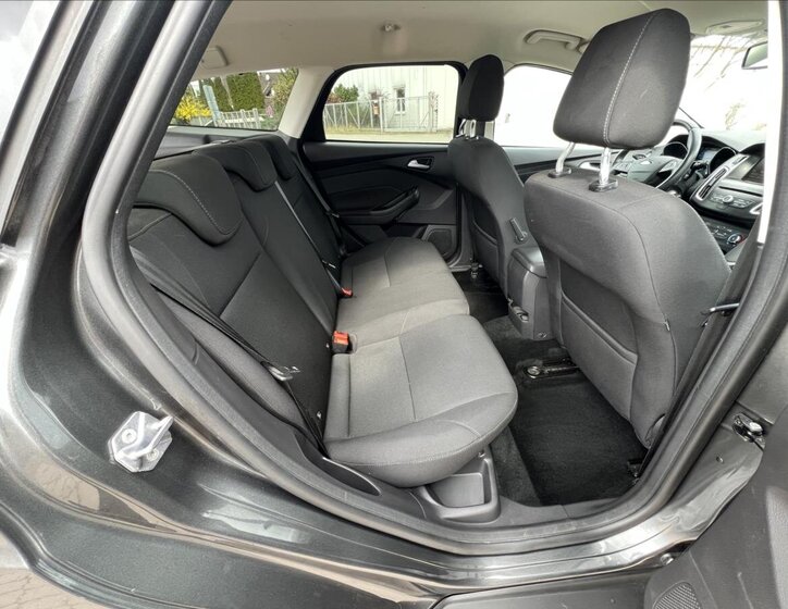 Ford Focus Kombi 999,0 92 kw