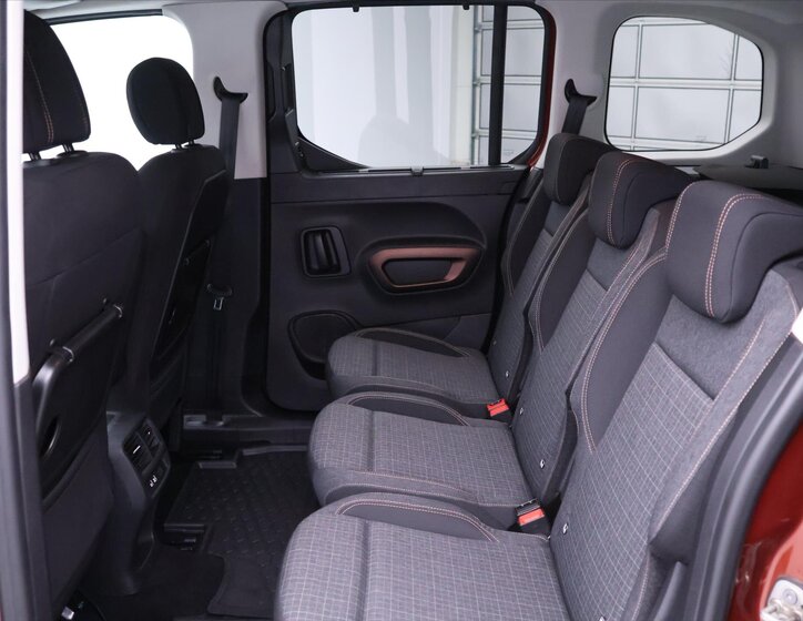 Peugeot Rifter MPV 1,5 l 96 kw