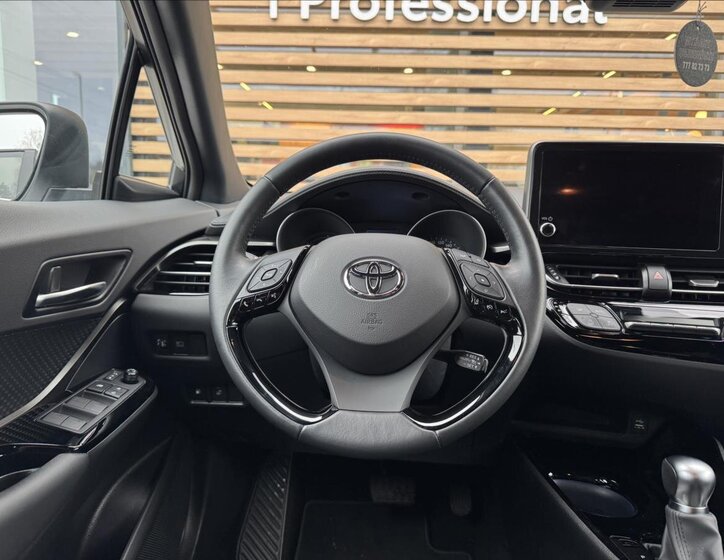Toyota C-HR Hatchback 1,8 l 72 kw