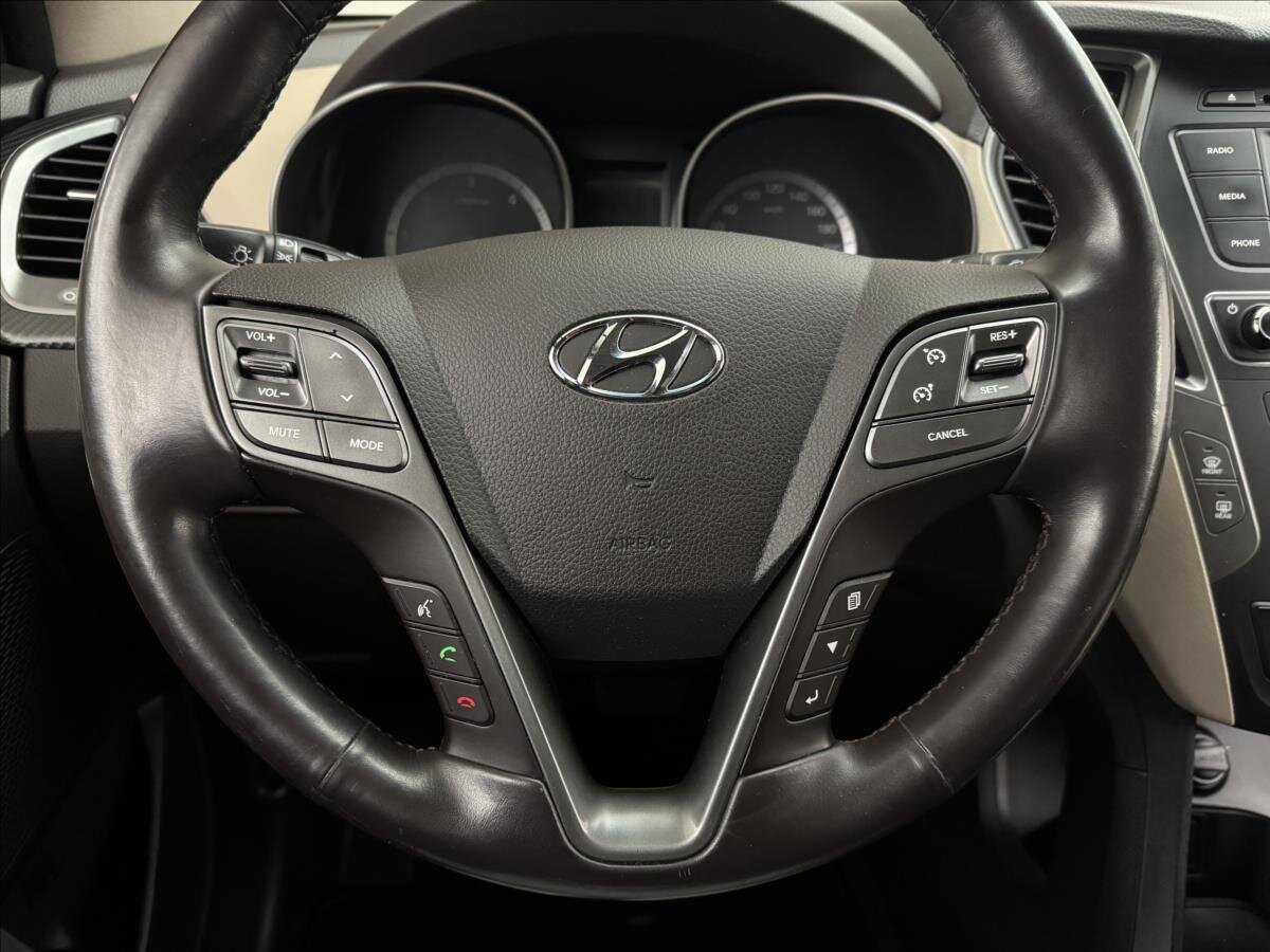 Hyundai Santa Fe SUV / Terénní 2,2 l 147 kw