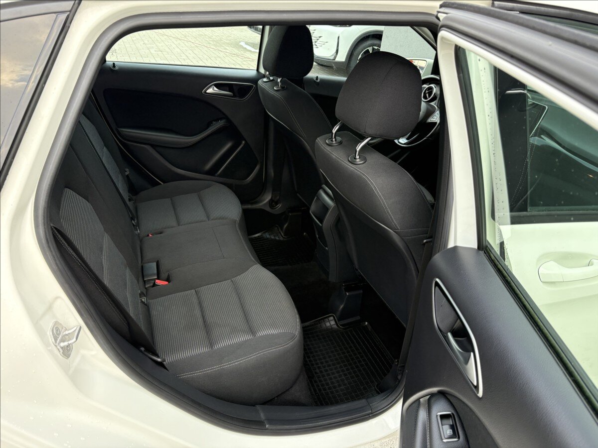 Mercedes-Benz Třídy B Kombi 1,5 l 80 kw