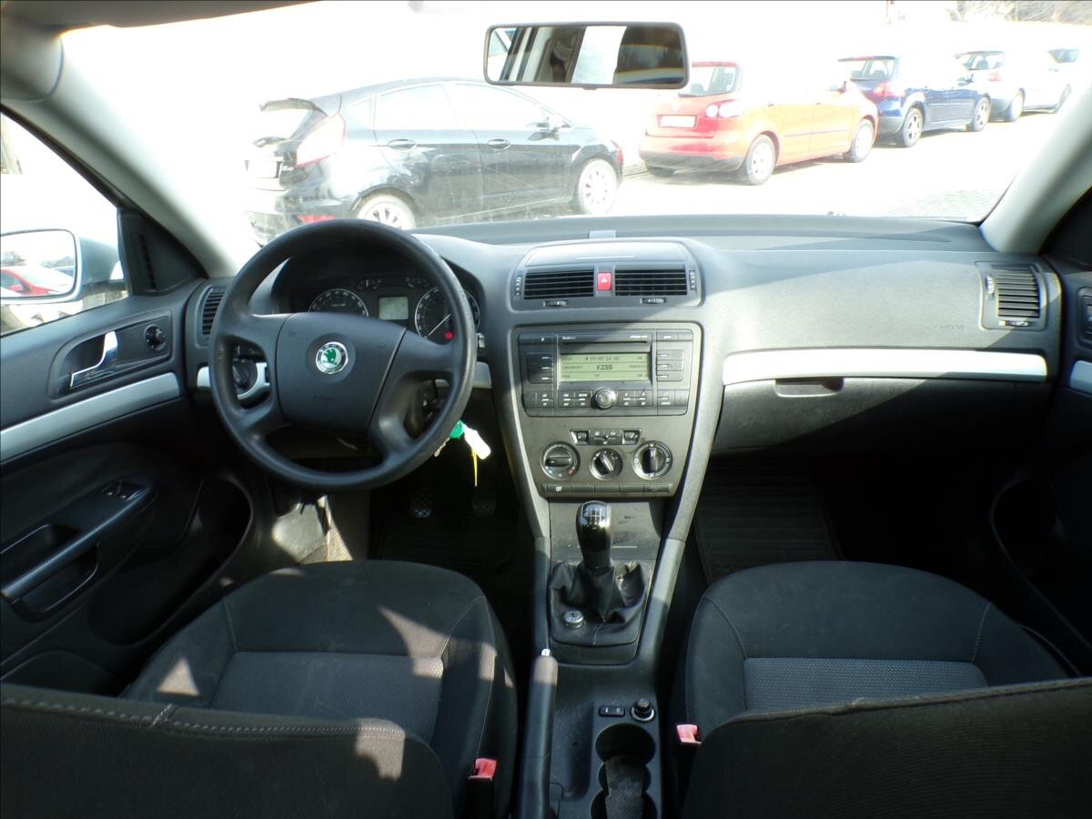 Škoda Octavia Sedan / Limuzína 1,8 l 118 kw