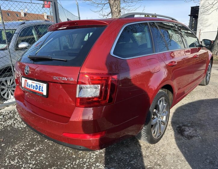 Škoda Octavia Kombi 2,0 l 110 kw