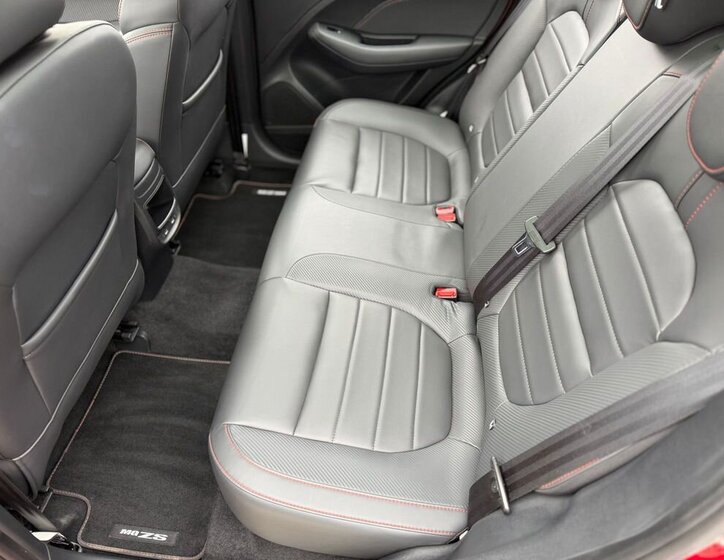 MG ZS SUV / Terénní 999,0 82 kw