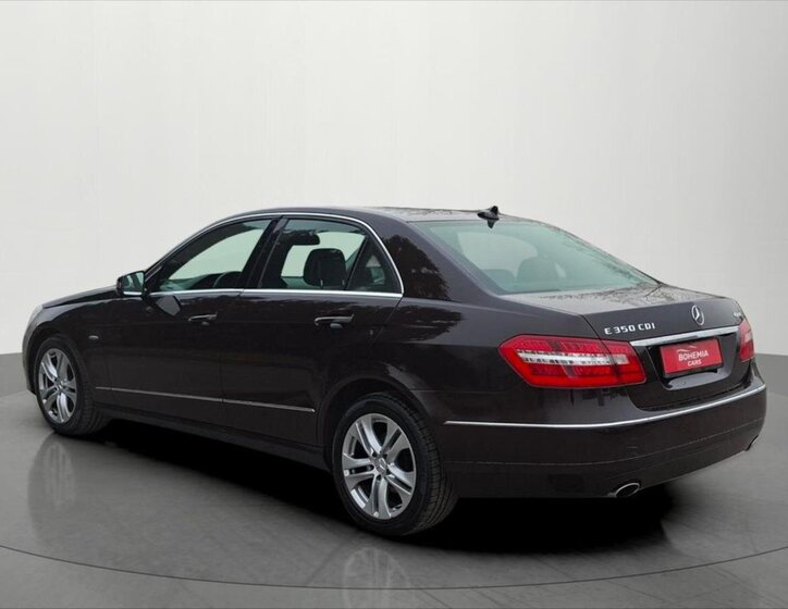 Mercedes-Benz Třídy E Sedan / Limuzína 3,0 l 170 kw
