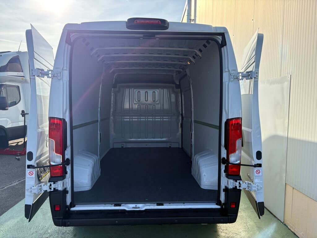 Opel Movano Skříň 2,2 l 103 kw