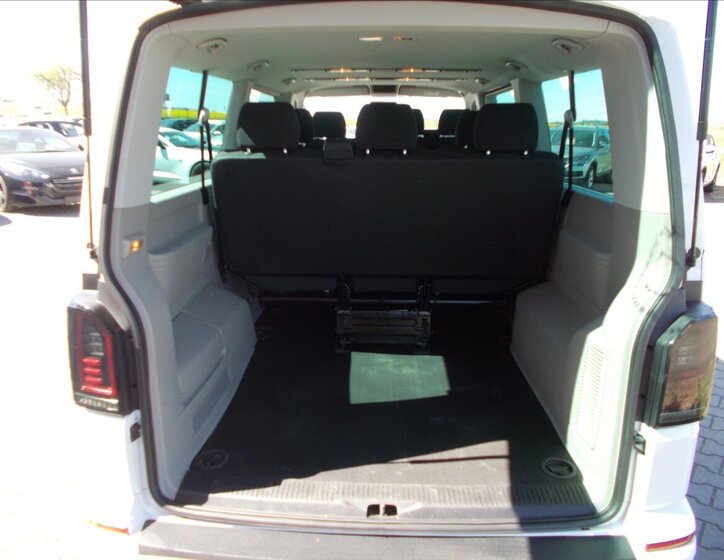 Volkswagen Caravelle MPV 2,0 l 110 kw