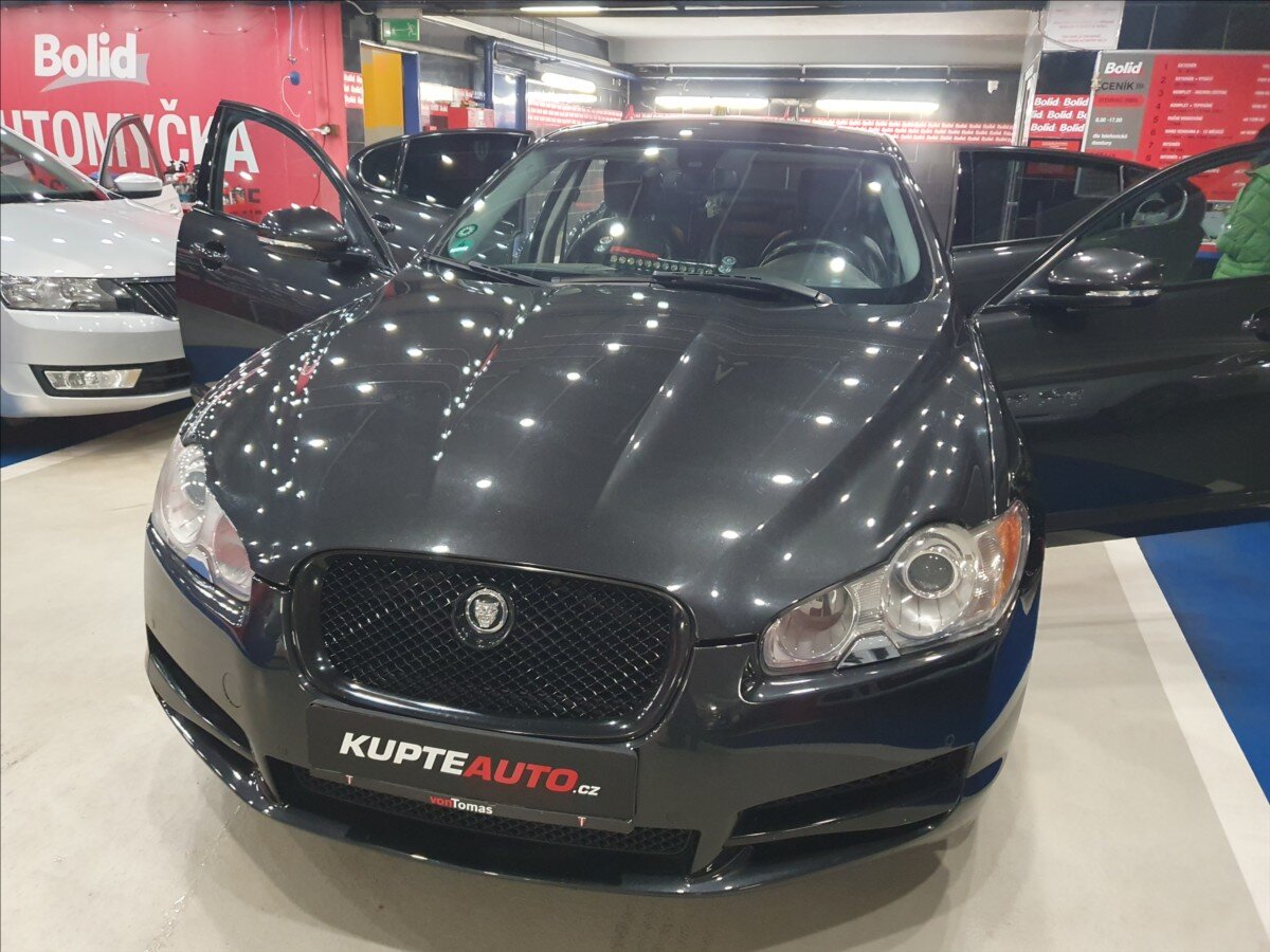 Jaguar XF Sedan / Limuzína 3,0 l 202 kw