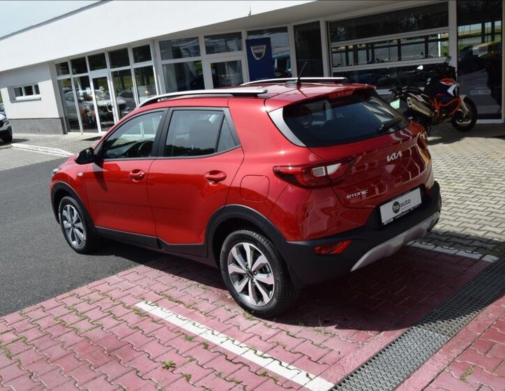 KIA Stonic SUV 1,2 l 57 kw
