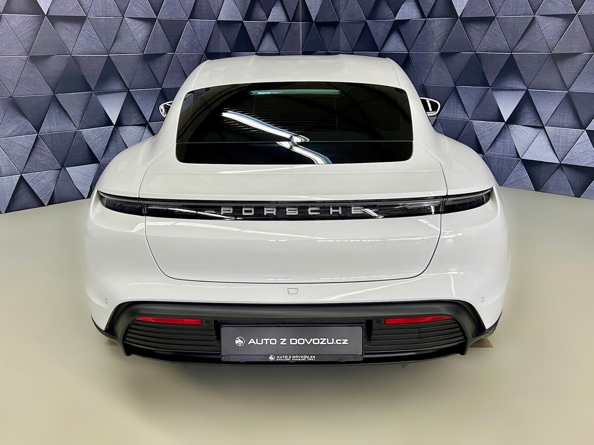 Porsche Taycan Sedan / Limuzína 0,0 320 kw