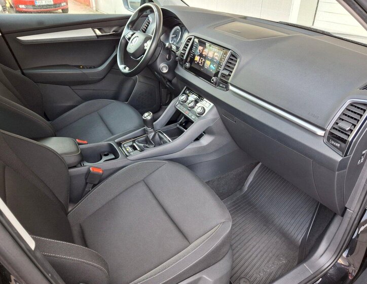 Škoda Karoq SUV / Terénní 1,5 l 110 kw