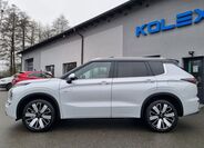 Mitsubishi Outlander 2