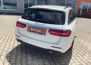 Mercedes-Benz Třídy E 8