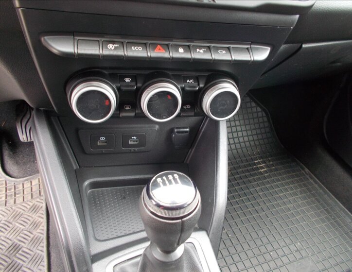 Dacia Duster SUV / Terénní 1,3 l 96 kw