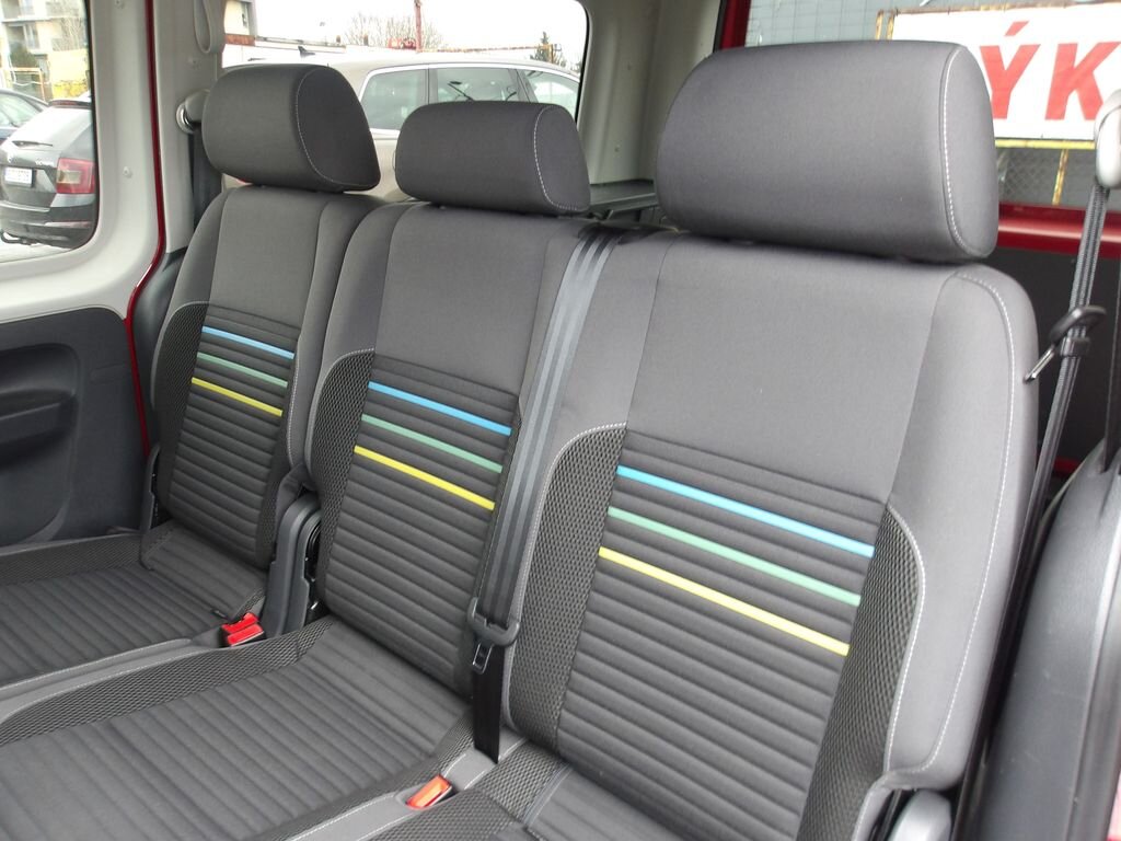 Volkswagen Caddy Skříň 1,6 l 75 kw