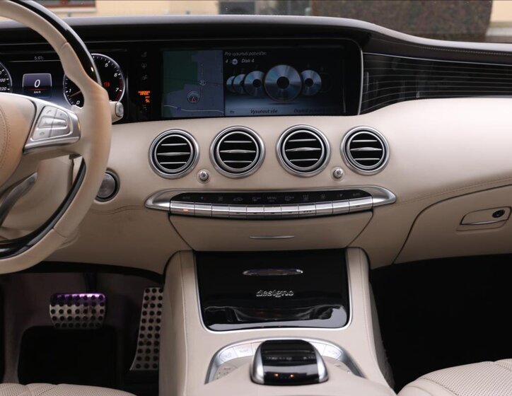 Mercedes-Benz Třídy S Kupé 4,7 l 335 kw