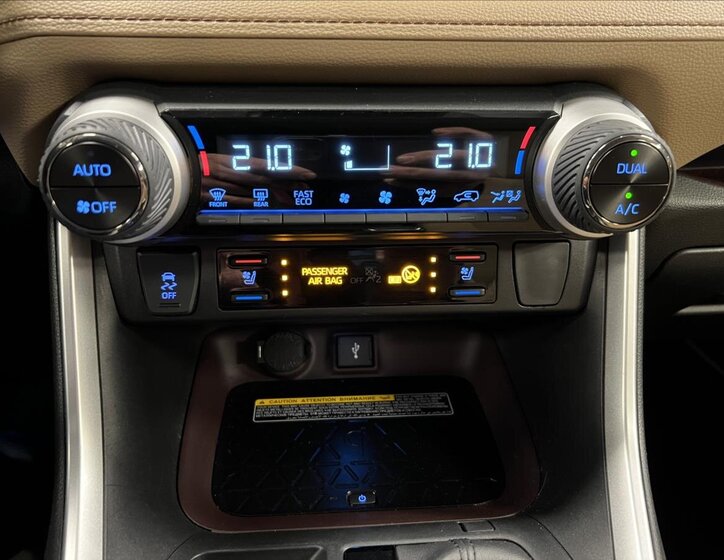 Toyota RAV4 SUV / Terénní 2,5 l 131 kw