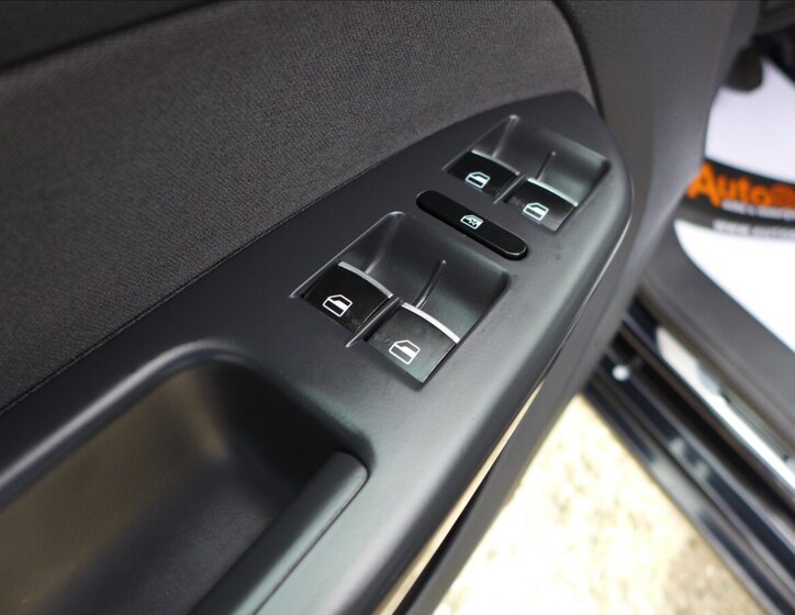 Volkswagen Touran Kombi 1,4 l 103 kw