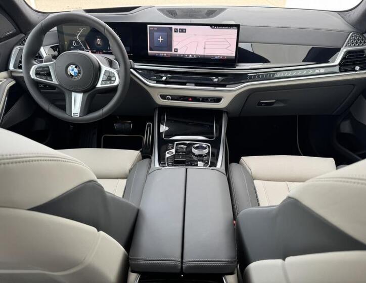 BMW X5 8