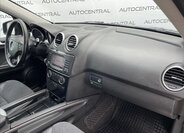 Mercedes-Benz Třídy M SUV / Terénní 3,5 l 200 kw