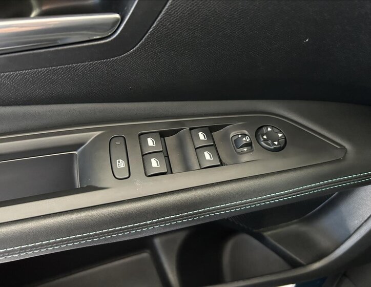 Peugeot 3008 SUV / Terénní 1,5 l 96 kw