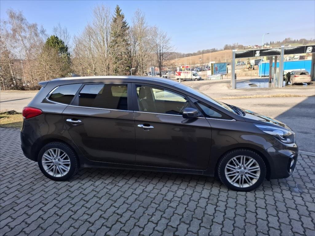 KIA Carens Kombi 1,7 l 104 kw