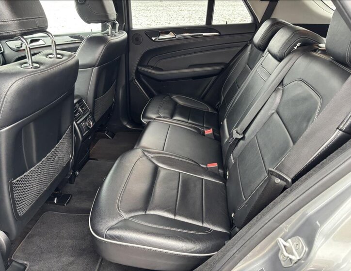 Mercedes-Benz Třídy M SUV / Terénní 3,0 l 190 kw