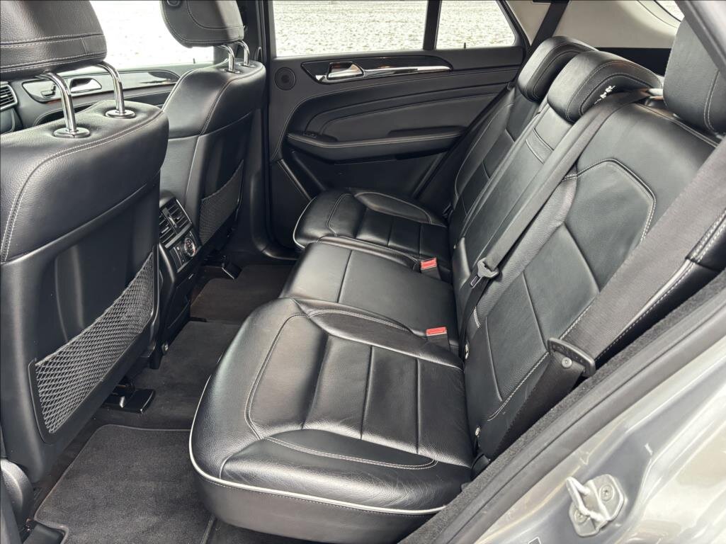 Mercedes-Benz Třídy M SUV / Terénní 3,0 l 190 kw